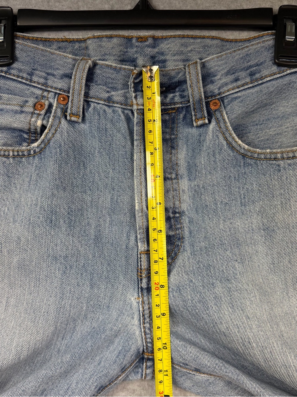 Levi's 501 Original Straight Leg Jeans Medium Wash Blue Denim Mens W29 L30 - Picture 7 of 10
